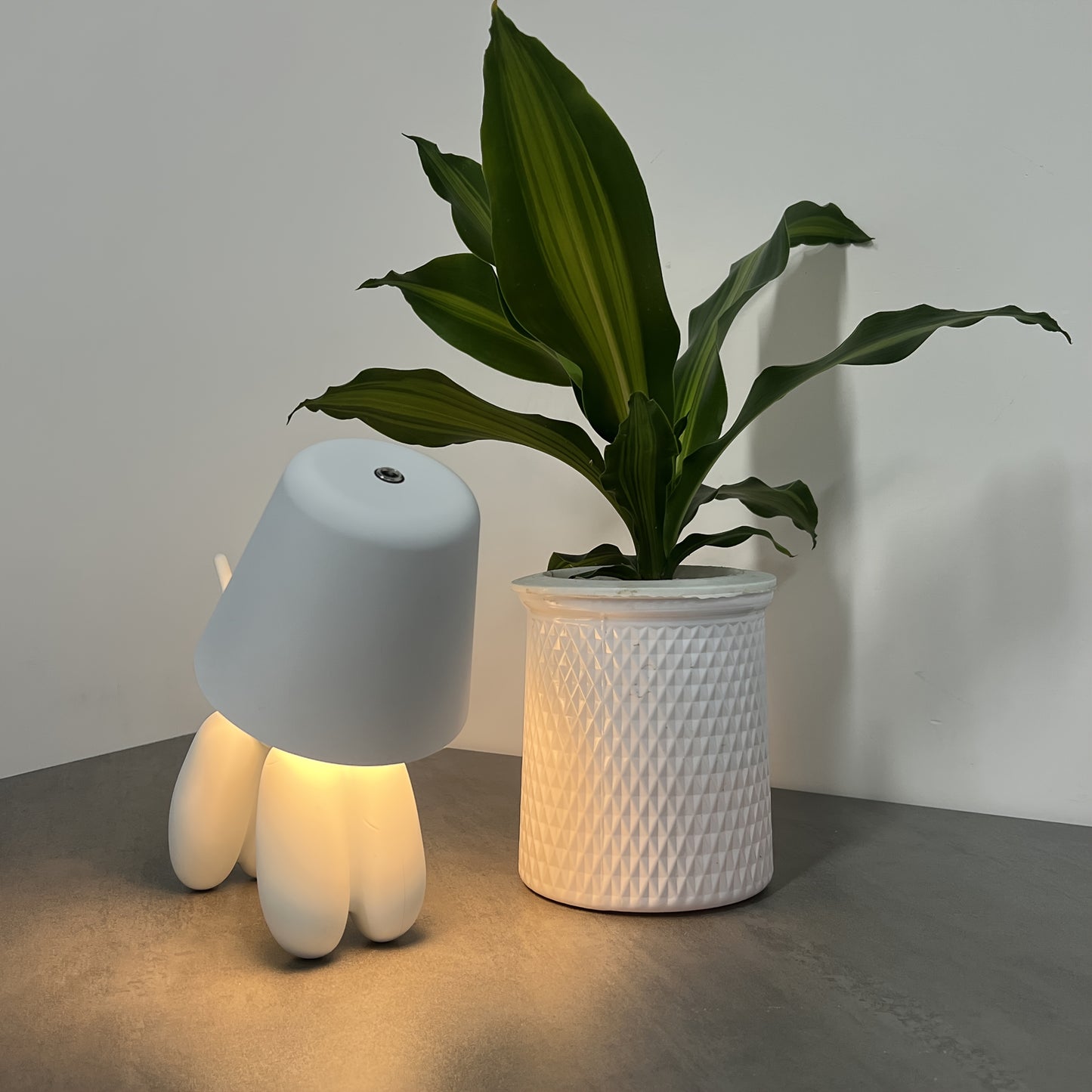 Puppy Modern Desk Lamp