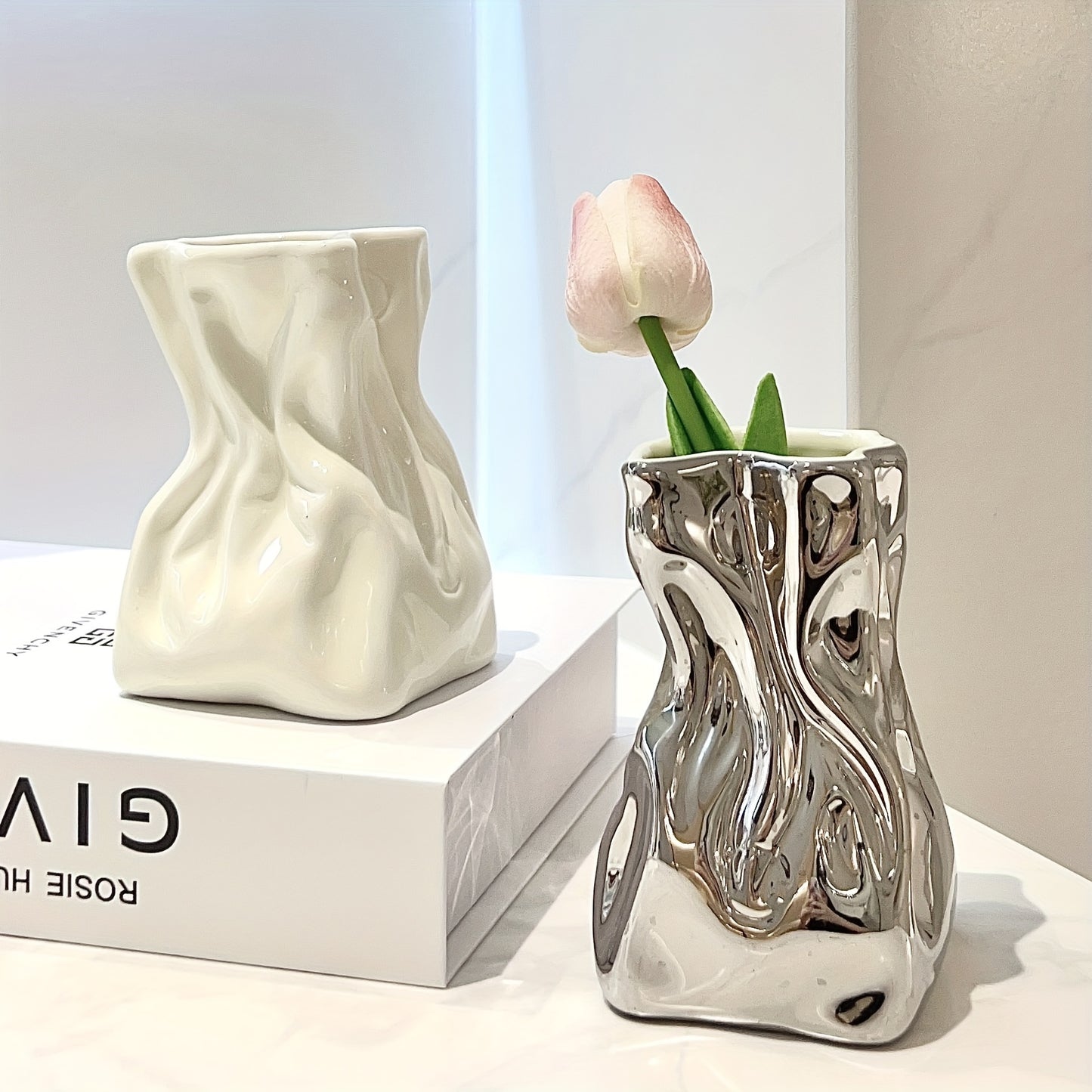 Wind-Bound Toothbrush Holder